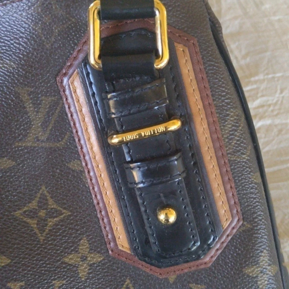 AUTHENTIC Louis Vuitton Handbag - Picture 15 of 17